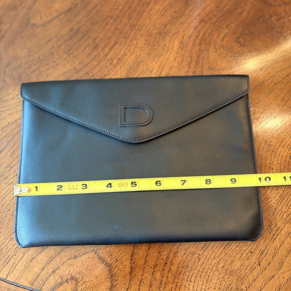 Oh So Chic Black Leather Delvaux 'D' Pouch. - Picture 6 of 8